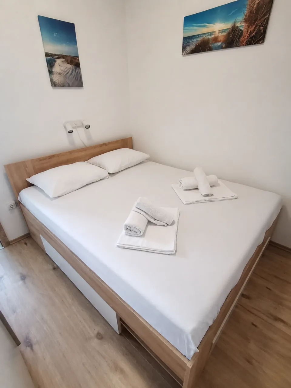 Apartment Dario – bedroom, Srima, Croatia – Pine Tree Dalmatia