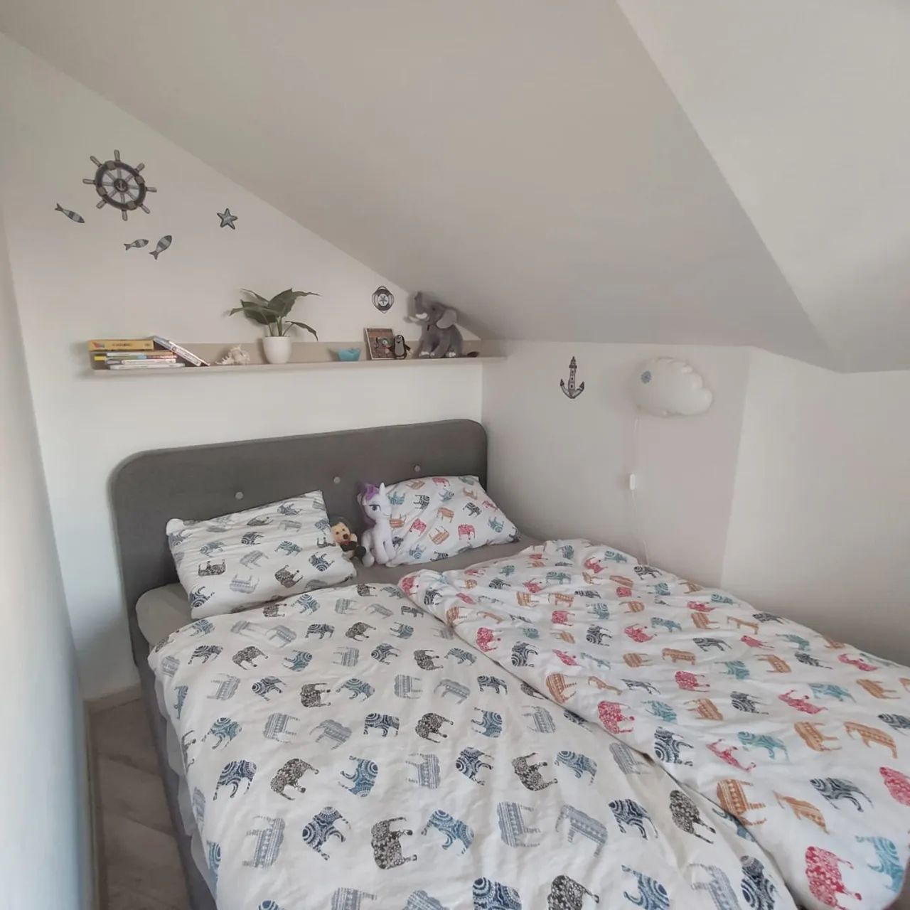 Pine Tree apartment