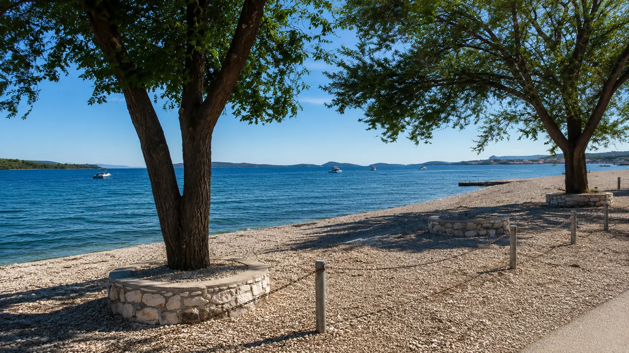 Srima pláže ve Střední Dalmácii – Tips 5 – Pine Tree Dalmatia
